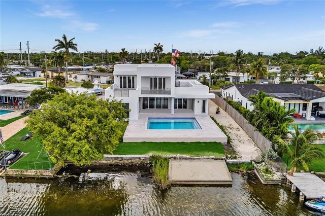 10755 SW 52nd Ter, Miami, FL 33165