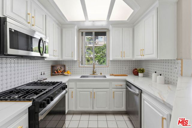 3603 Dunn Drive 102, Los Angeles, CA 90034