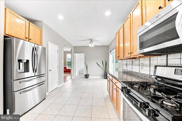 310 COUNTRY RIDGE DR, Royersford, PA 19468