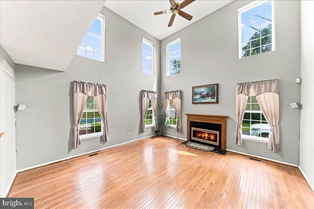 310 COUNTRY RIDGE DR, Royersford, PA 19468