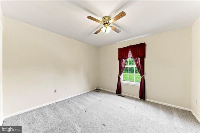 310 COUNTRY RIDGE DR, Royersford, PA 19468