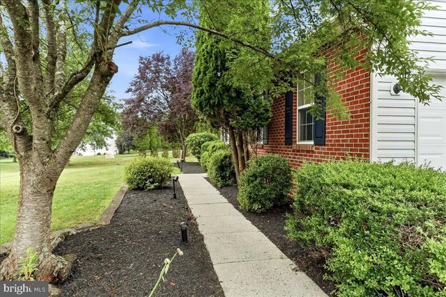 310 COUNTRY RIDGE DR, Royersford, PA 19468