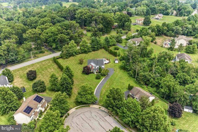 310 COUNTRY RIDGE DR, Royersford, PA 19468