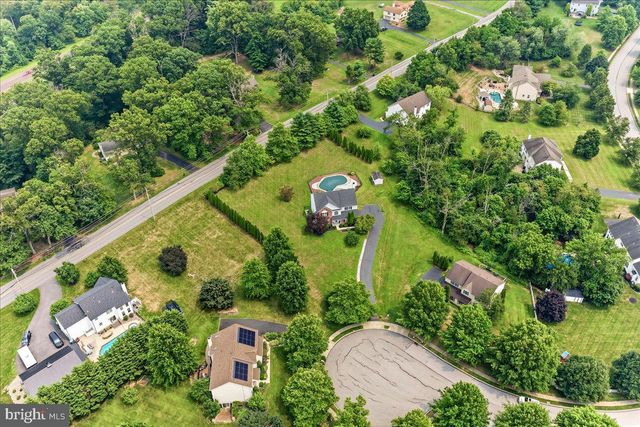 310 COUNTRY RIDGE DR, Royersford, PA 19468