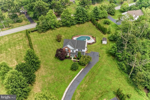 310 COUNTRY RIDGE DR, Royersford, PA 19468