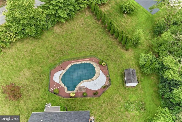 310 COUNTRY RIDGE DR, Royersford, PA 19468