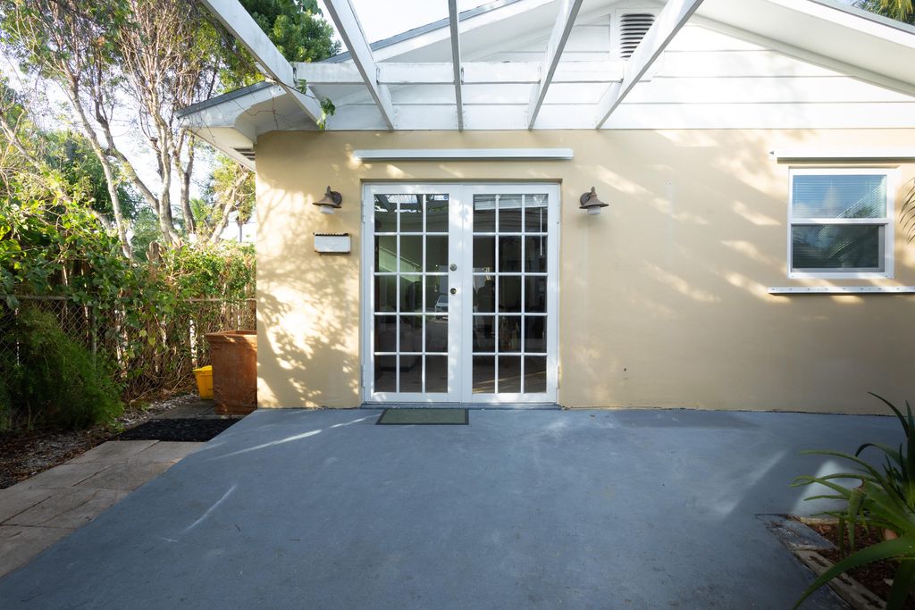 245 Cortez Road B, West Palm Beach, FL 33405