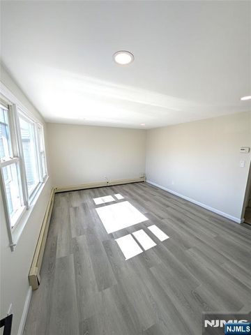 228 Cleveland Avenue, Harrison, NJ 07029