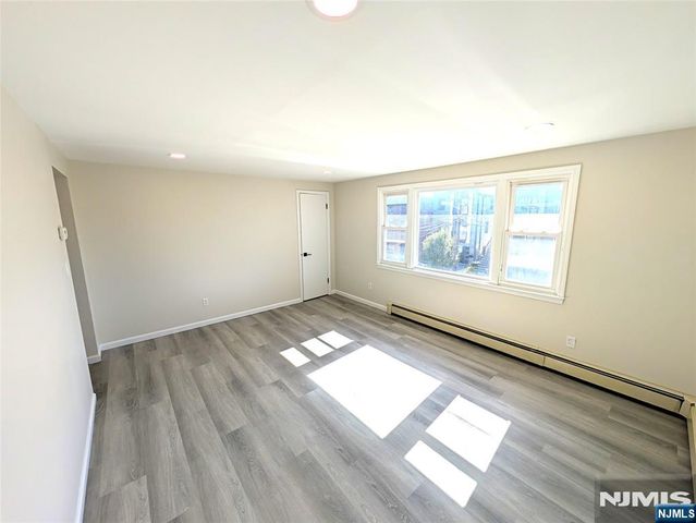 228 Cleveland Avenue, Harrison, NJ 07029