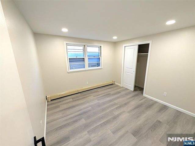 228 Cleveland Avenue, Harrison, NJ 07029
