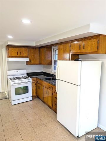228 Cleveland Avenue, Harrison, NJ 07029