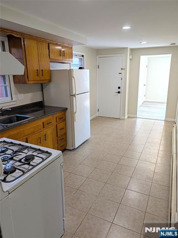 228 Cleveland Avenue, Harrison, NJ 07029