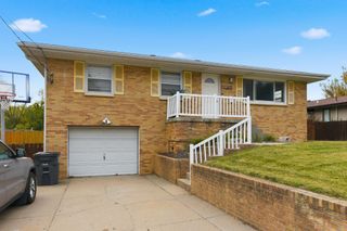 428 S SIERRA Drive, Council Bluffs, IA 51503