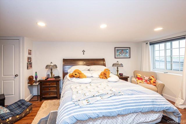 347 Lakeland Avenue, Sayville, NY 11782