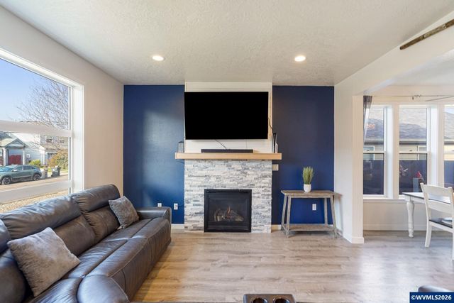 3824 Ryunkin St SE, Albany, OR 97322