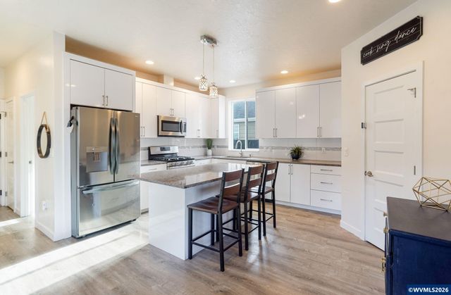 3824 Ryunkin St SE, Albany, OR 97322