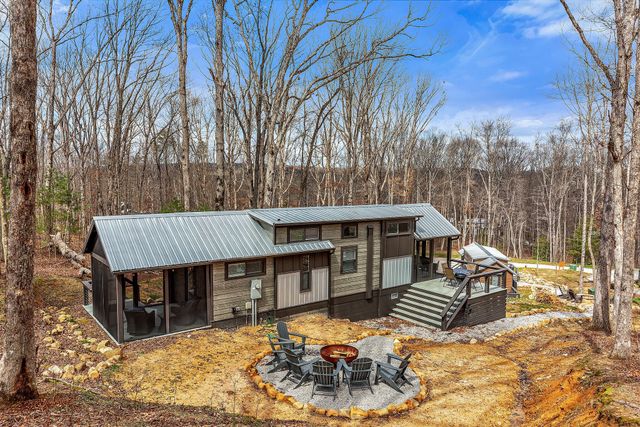 42 Oakleaf Trl, Tracy City, TN 37387