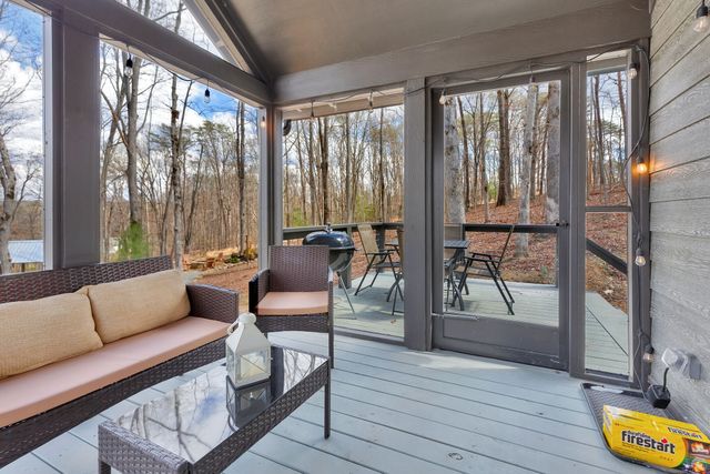 42 Oakleaf Trl, Tracy City, TN 37387