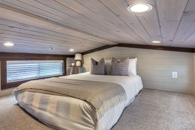 42 Oakleaf Trl, Tracy City, TN 37387