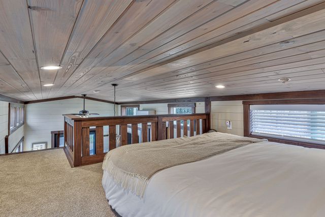 42 Oakleaf Trl, Tracy City, TN 37387