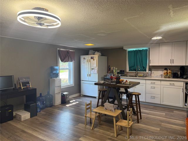 220 E Audd Avenue, Checotah, OK 74426