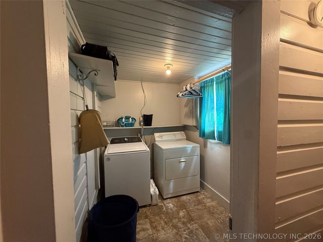 220 E Audd Avenue, Checotah, OK 74426