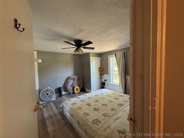 220 E Audd Avenue, Checotah, OK 74426