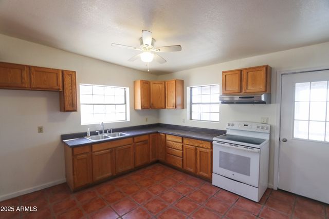 704 W CALLE CONNECTICUT --, Cochise, AZ 85606