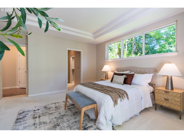 9614 Nw DURRETT St, Portland, OR 97229