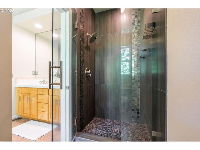 9614 Nw DURRETT St, Portland, OR 97229