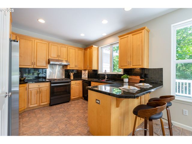 9614 Nw DURRETT St, Portland, OR 97229