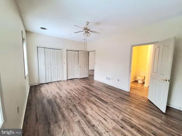 130 LEONARD LN, Harrisburg, PA 17111