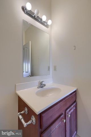 130 LEONARD LN, Harrisburg, PA 17111