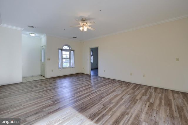 130 LEONARD LN, Harrisburg, PA 17111