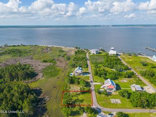 113 Pine Tree Road, Bay Saint Louis, MS 39520