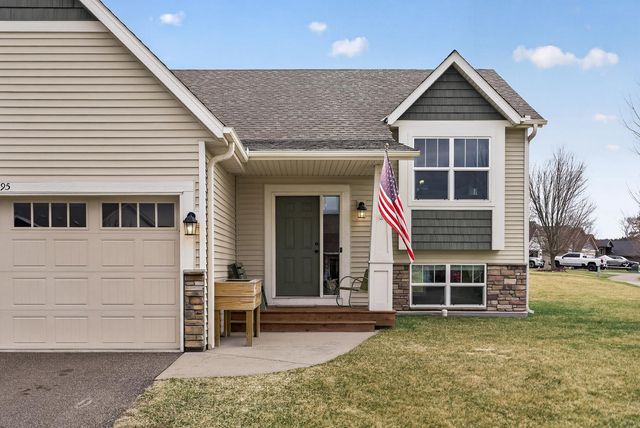 25495 10th Street W, Zimmerman, MN 55398