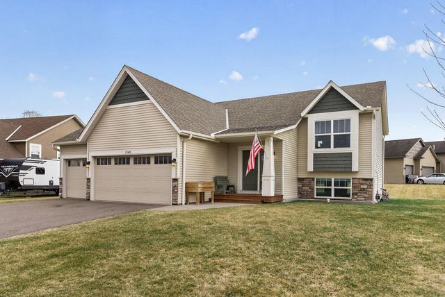 25495 10th Street W, Zimmerman, MN 55398