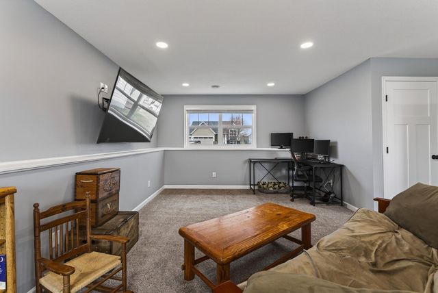 25495 10th Street W, Zimmerman, MN 55398