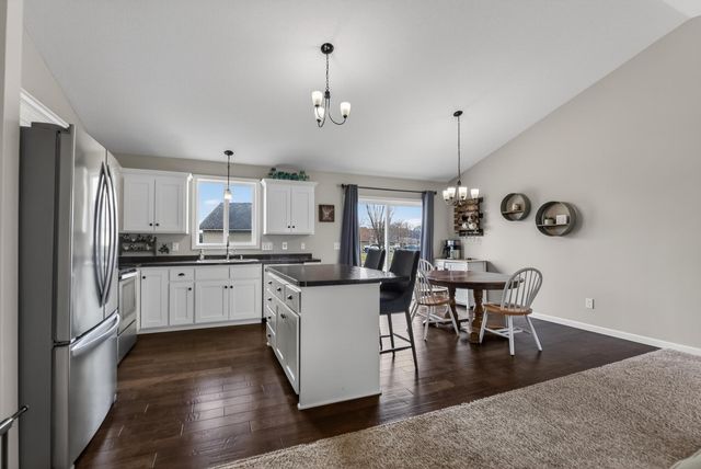 25495 10th Street W, Zimmerman, MN 55398