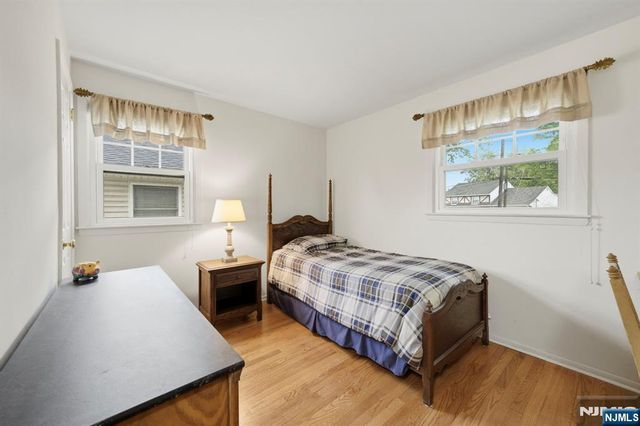 32 Crestwood Avenue, Nutley, NJ 07110