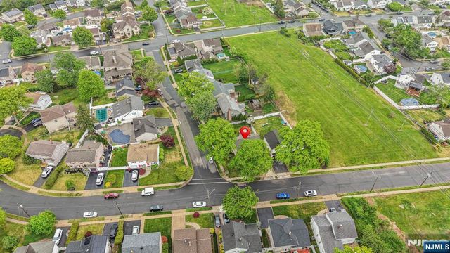 32 Crestwood Avenue, Nutley, NJ 07110