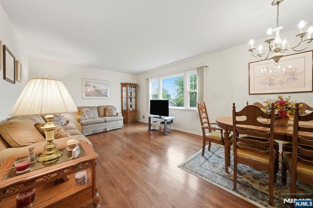 32 Crestwood Avenue, Nutley, NJ 07110