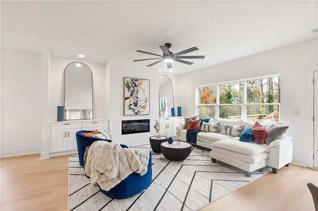 2167 Main NW Street, Atlanta, GA 30318