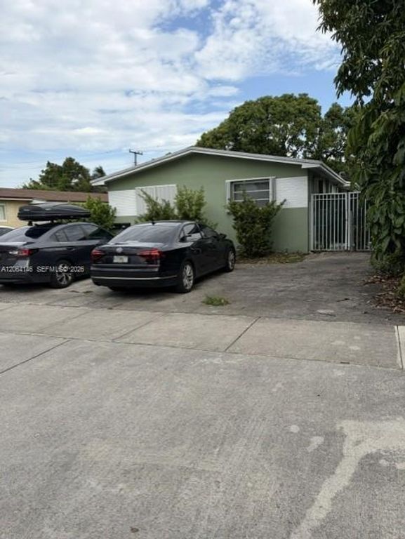 210 E 10th Street, Hialeah, FL 33010