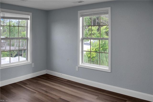 126 Ridge RD, Poquoson, VA 23662