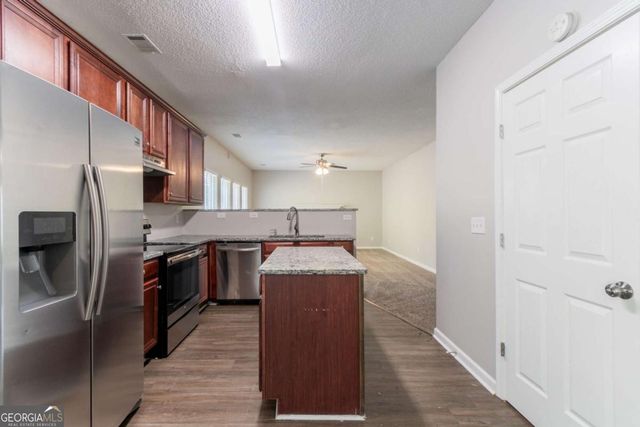 6757 Delaware Bend, Fairburn, GA 30213