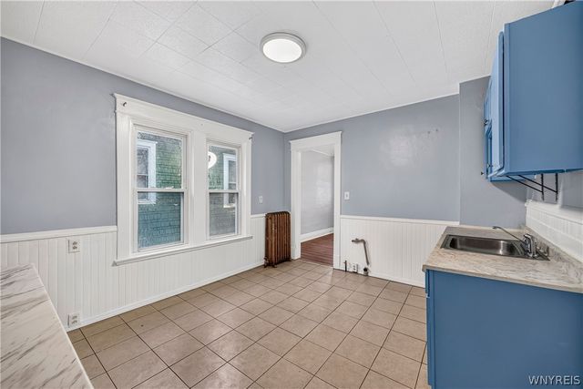 563 Humboldt Parkway Lower, Buffalo, NY 14208