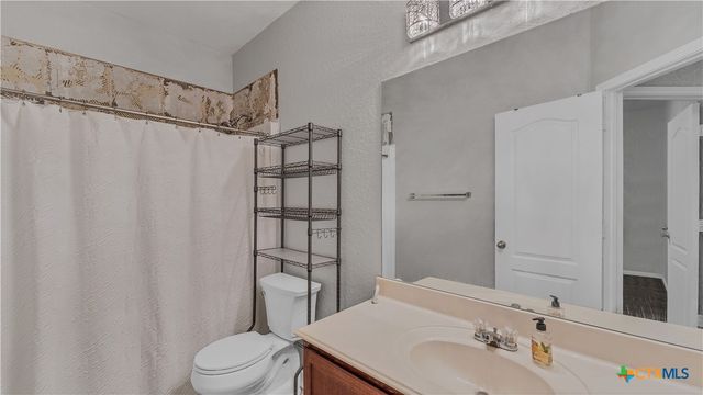 1944 Eastern Finch, New Braunfels, TX 78130