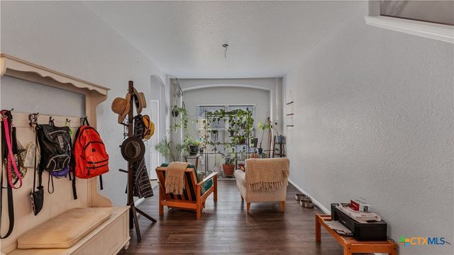 1944 Eastern Finch, New Braunfels, TX 78130