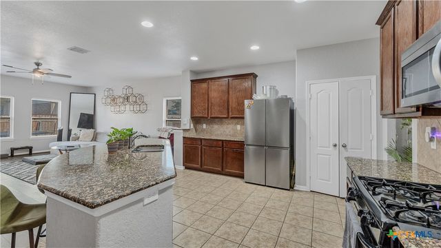 1944 Eastern Finch, New Braunfels, TX 78130